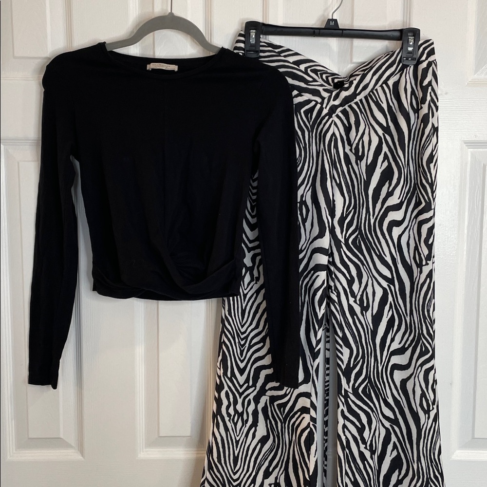 SHEIN & ZARA ZEBRA PRINT LEGGINGS WITH TIE & BLK LONG SLEEVE TWIST FRONT TOP M/L